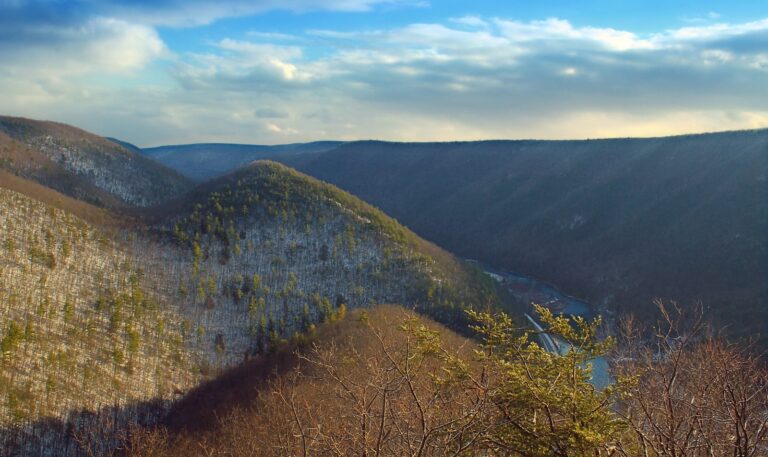 Pine Creek valley from Raven's Horn Vista on the Golden Eagle Trail, Tiadaghton State Forest